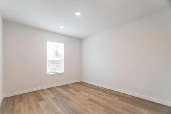 $6,000 | 11 Mariposa Wds Drive, Tomball, TX 77375