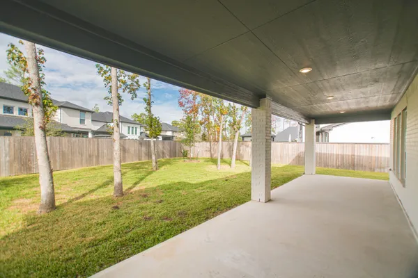 $6,000 | 11 Mariposa Wds Drive, Tomball, TX 77375