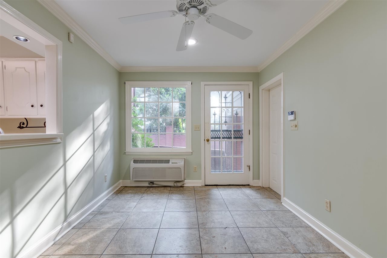 4515 Aldersgate Road, Unit 2 Memphis, TN 38117 - Photo 15 of 25 a view of an empty room with a window