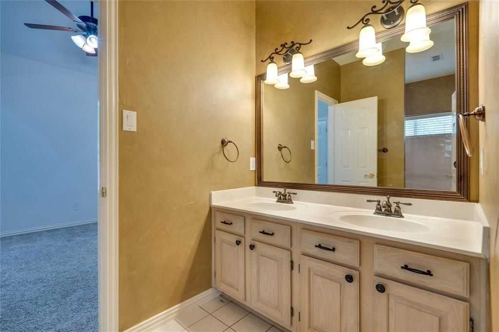 200 Diamond Ridge Drive Coppell, TX 75019 - Photo 25 of 28 3rd bath