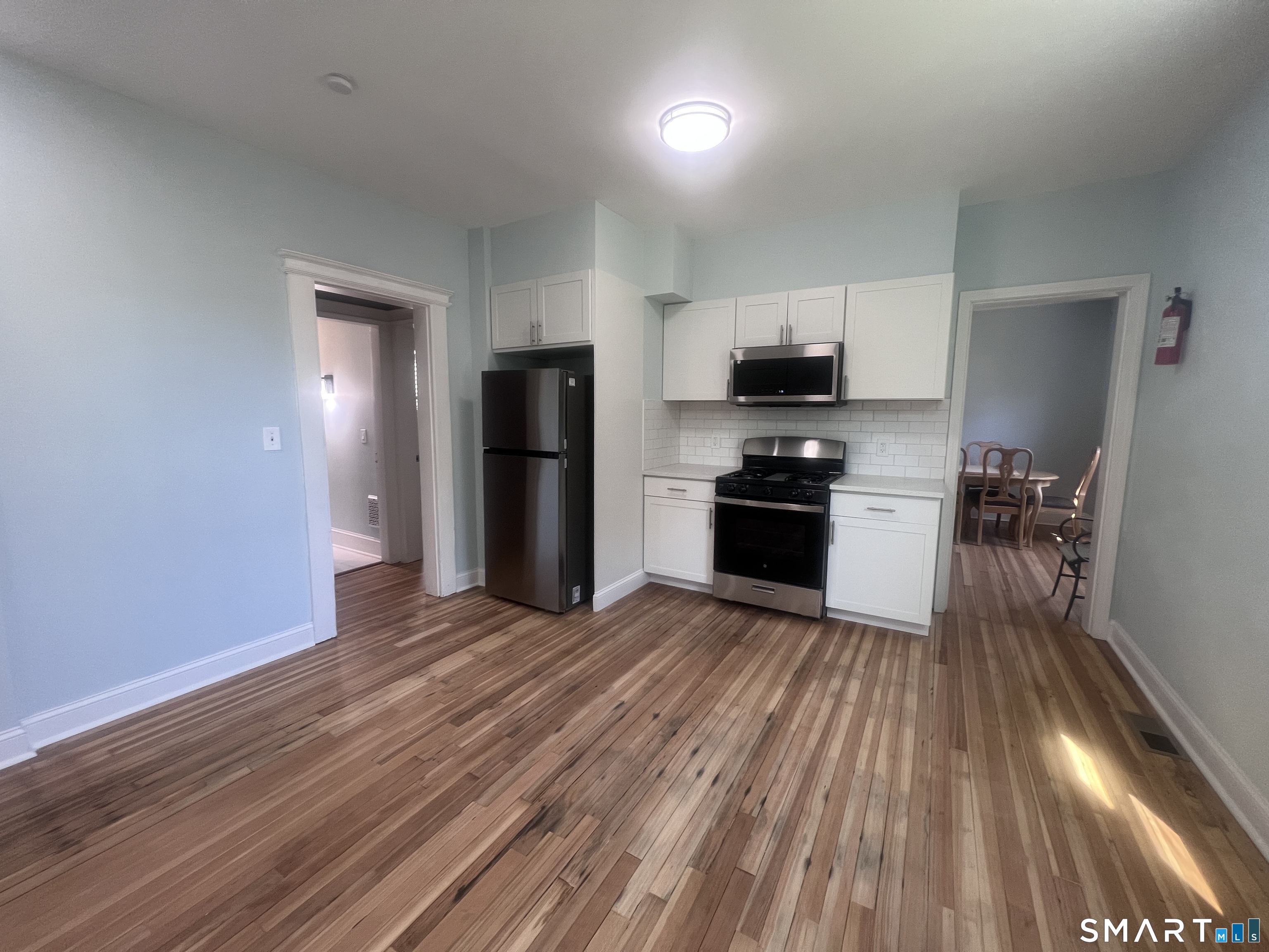 333 Ridgefield Avenue Bridgeport, CT 06610 - Photo 10 of 17 KITCHEN