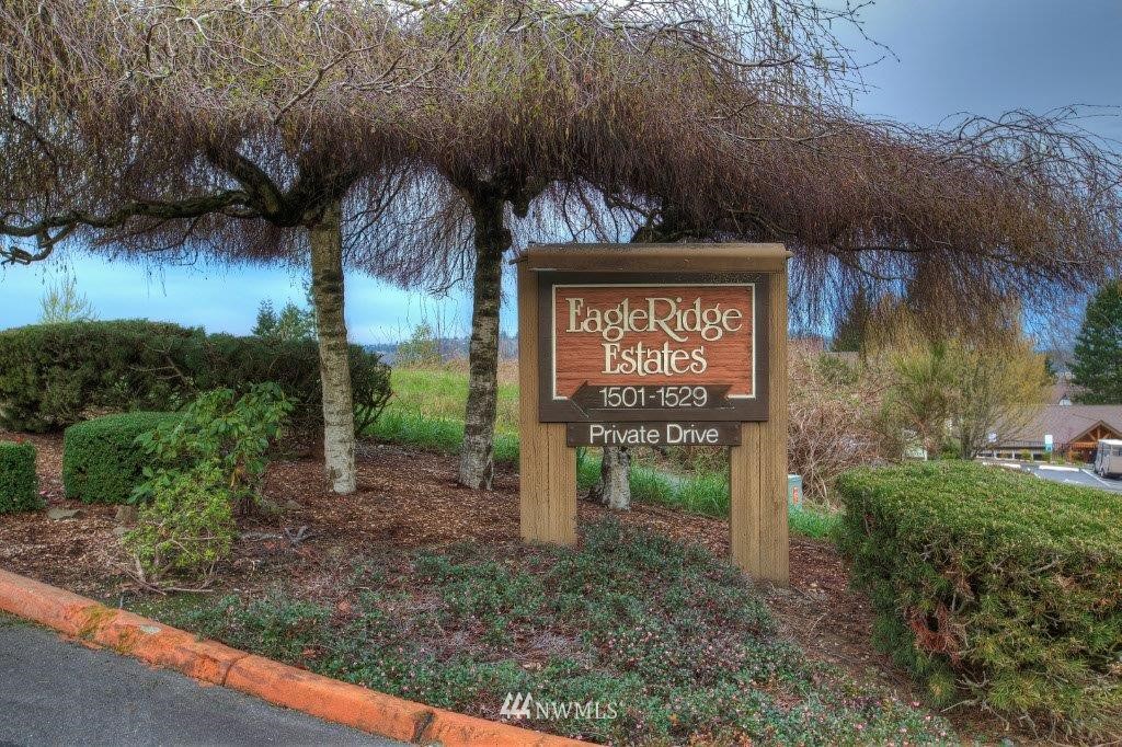 1511 Eagle Ridge Drive South, Unit F5 Renton, WA 98055 - Photo 2 of 11 Gallery Image 2