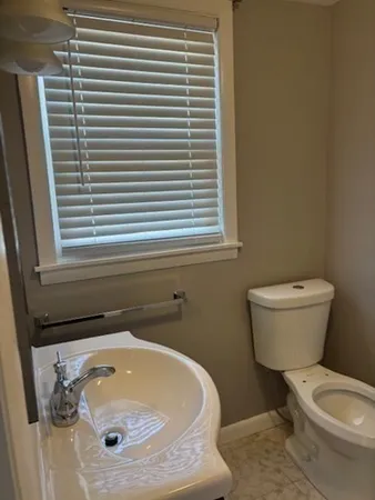 $2,000 | 193 Snell Street, Unit 2, Fall River, MA 02721