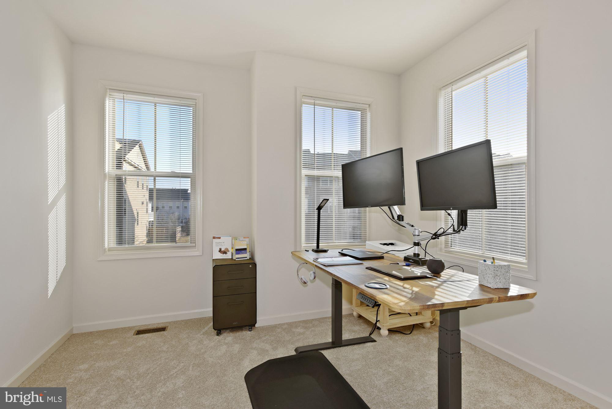 42186 Castle Ridge Square Brambleton, VA 20148 - Photo 7 of 37 Main level office!
