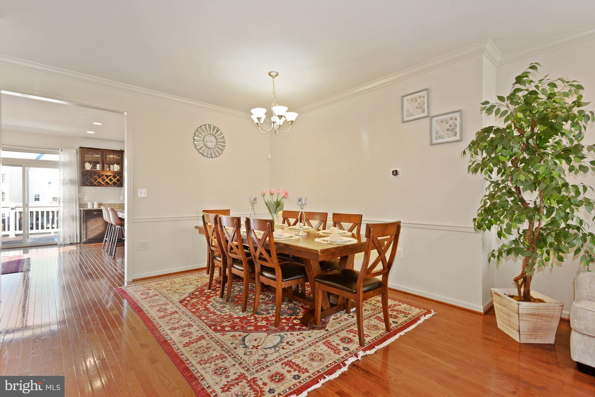 42186 Castle Ridge Square Brambleton, VA 20148 - Photo 8 of 37 Dining area with room for large table!