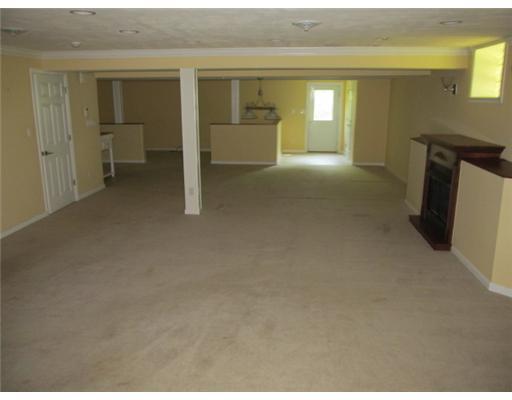 2494 Richard Road Franklin Park, PA 15090 - Photo 12 of 14 Den/Family/Great Room.