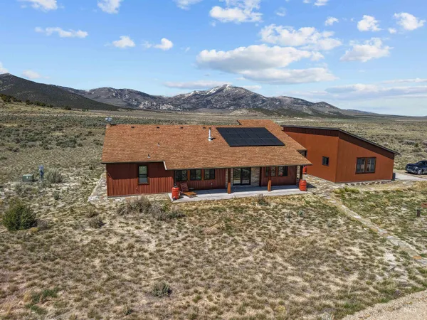 $625,000 | 820 East Shooting Iron Road, Almo, ID 83312