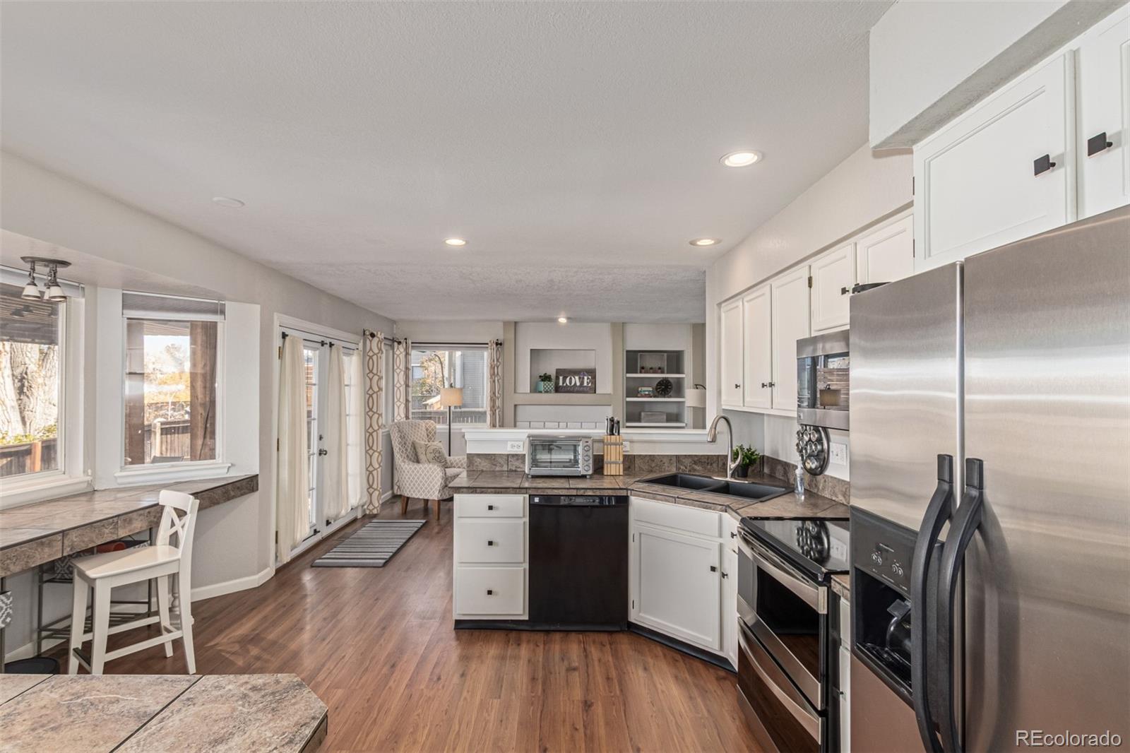 3197 Foxhill Place Highlands Ranch, CO 80129 - Photo 11 of 30