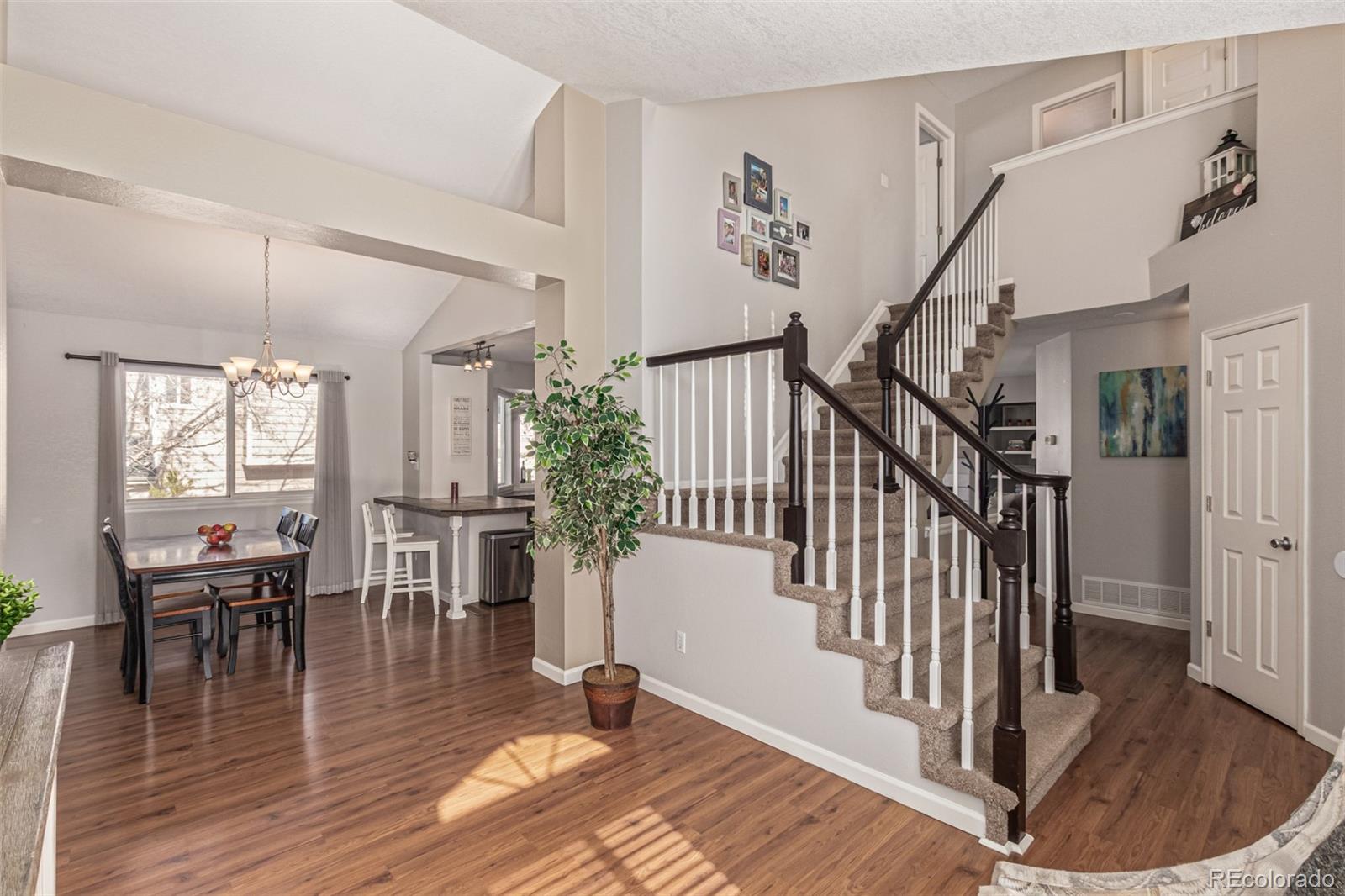 3197 Foxhill Place Highlands Ranch, CO 80129 - Photo 4 of 30