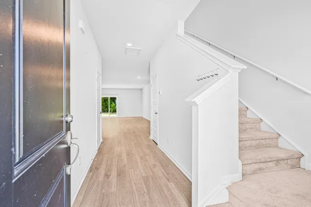 $3,200 | 504 Minim Street, Charleston, SC 29414