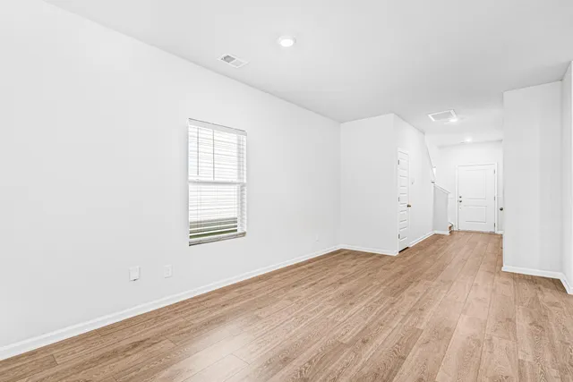 $3,200 | 504 Minim Street, Charleston, SC 29414