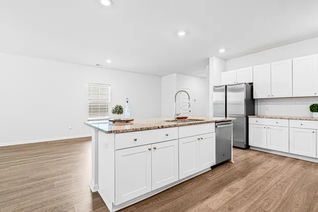 $3,200 | 504 Minim Street, Charleston, SC 29414