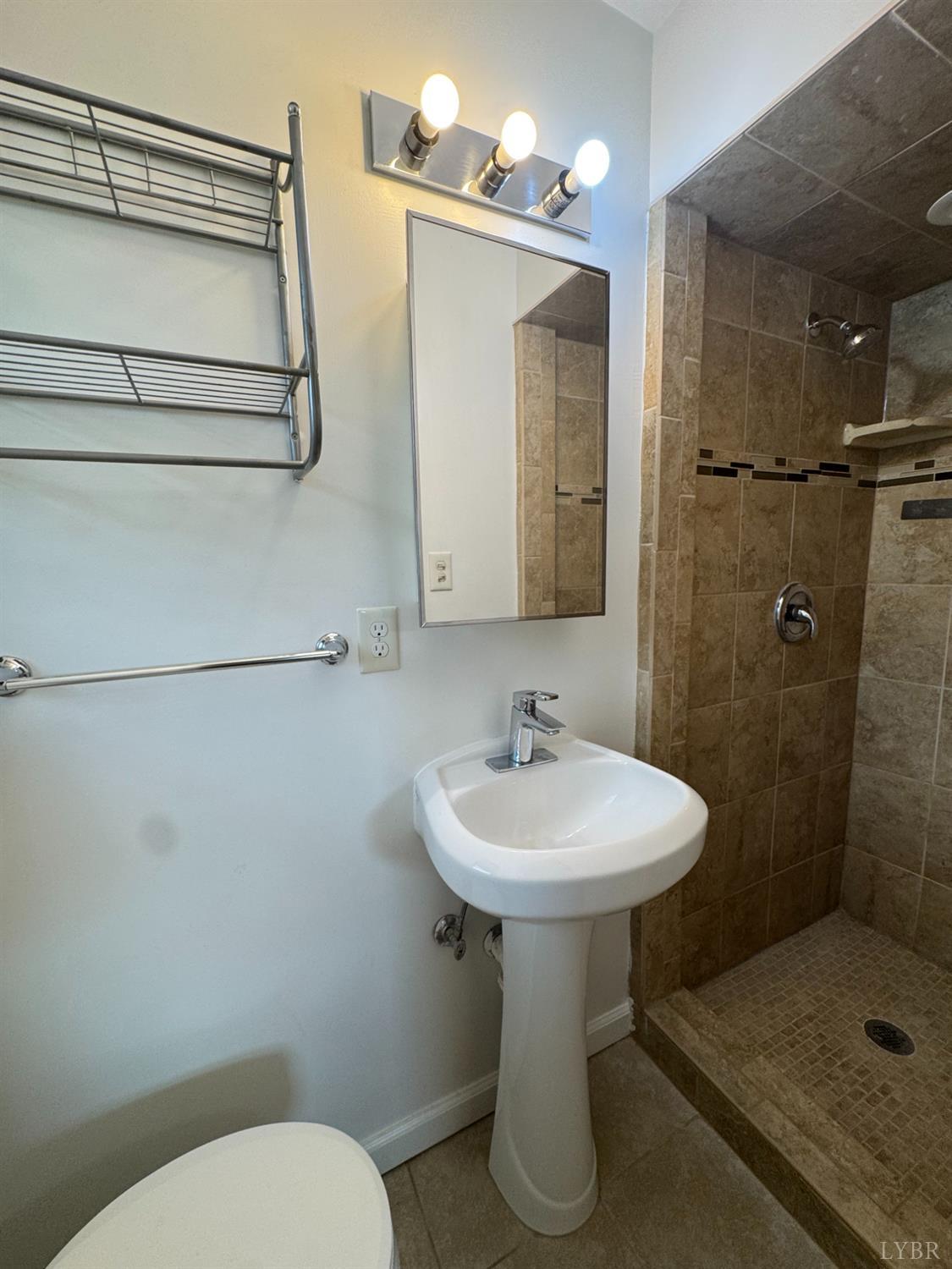 106 Bryant Road Lynchburg, VA 24502 - Photo 11 of 32