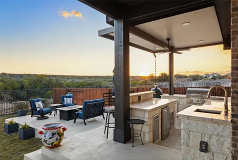 $980,000 | 479 Crosswater Lane, Dripping Springs, TX 78620