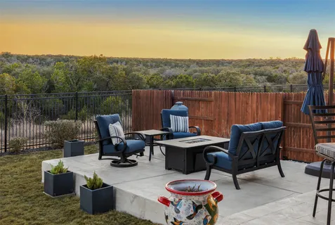 $980,000 | 479 Crosswater Lane, Dripping Springs, TX 78620
