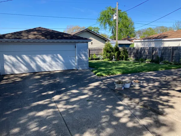$419,000 | 7318 West Lill Street, Niles, IL 60714