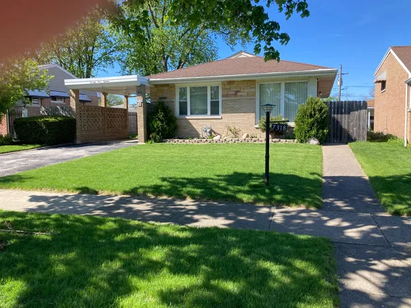 $419,000 | 7318 West Lill Street, Niles, IL 60714