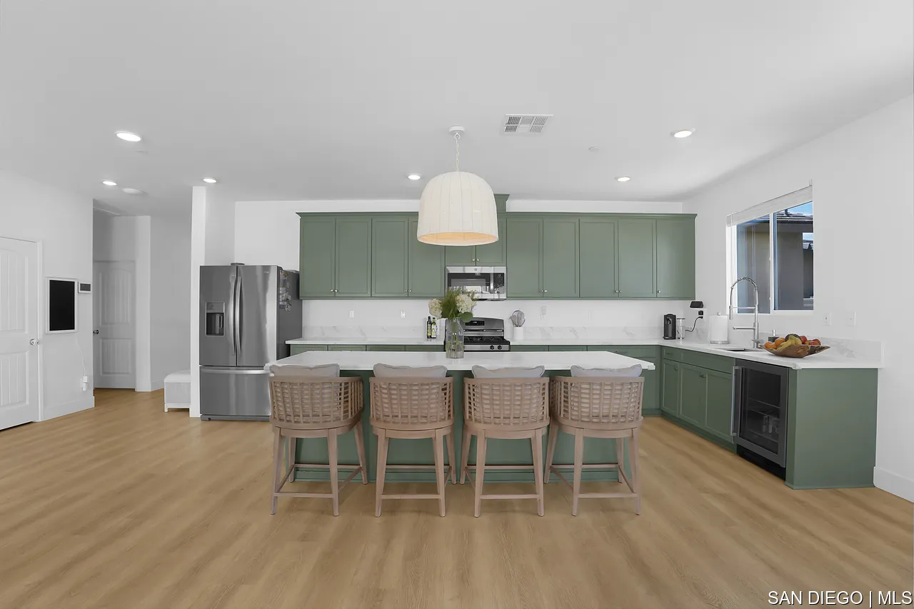 32098 Bunkhouse Road Winchester, CA 92596 - Photo 5 of 34 Gallery Image 5