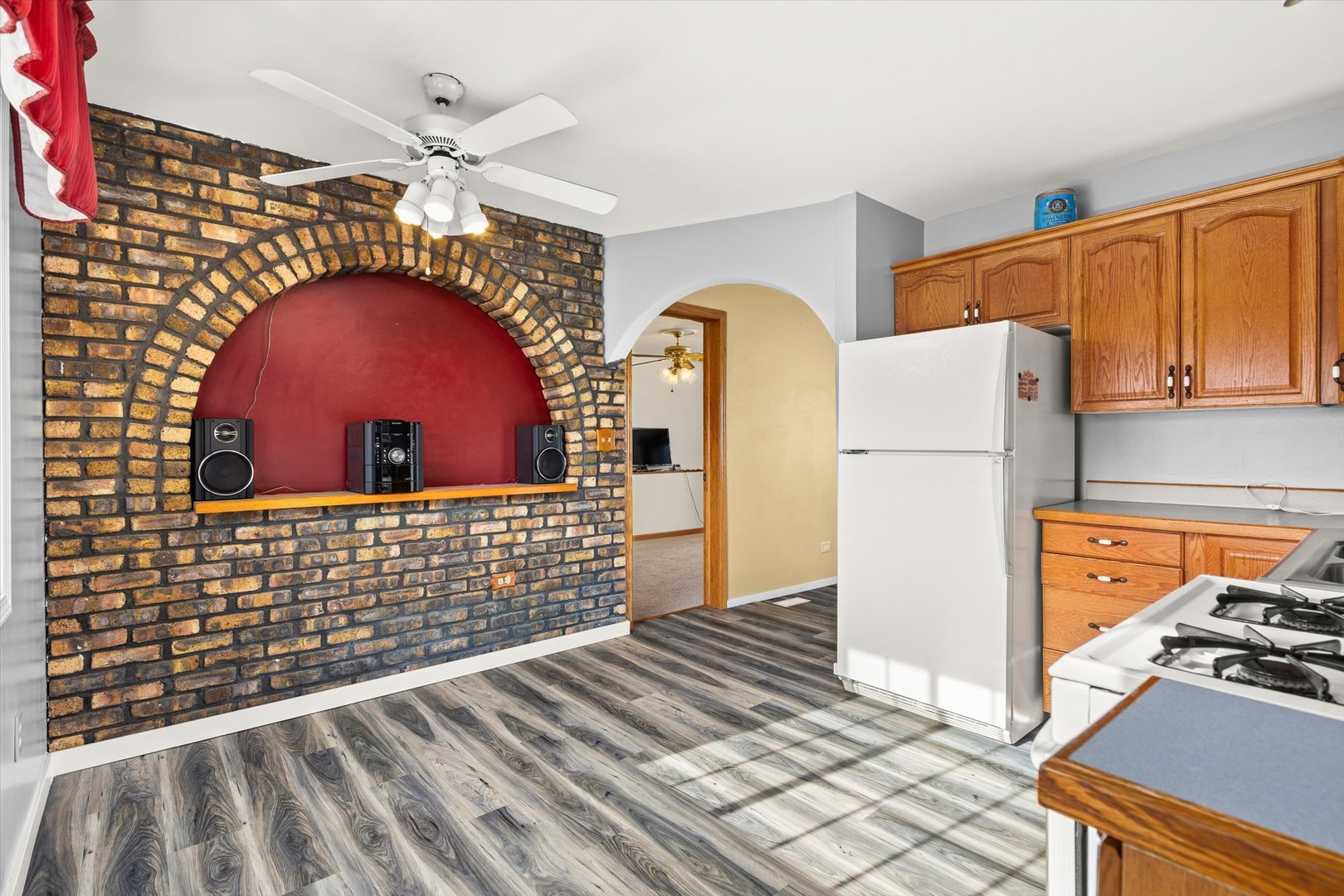 794 Farragut Avenue Romeoville, IL 60446 - Photo 13 of 23 a view of hall way with furniture