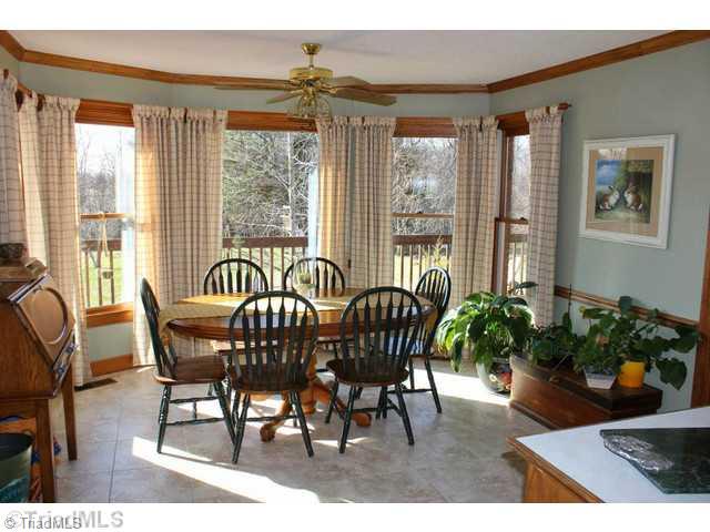 1395 South Union Grove Road Lexington, NC 27295 - Photo 6 of 16 Breakfast.