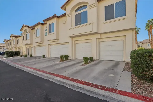 $325,000 | 4811 Black Bear Road, Unit 201, Las Vegas, NV 89149