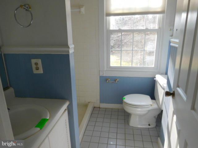 21913 Foxlair Road Gaithersburg, MD 20882 - Photo 9 of 21 Bath (Master)