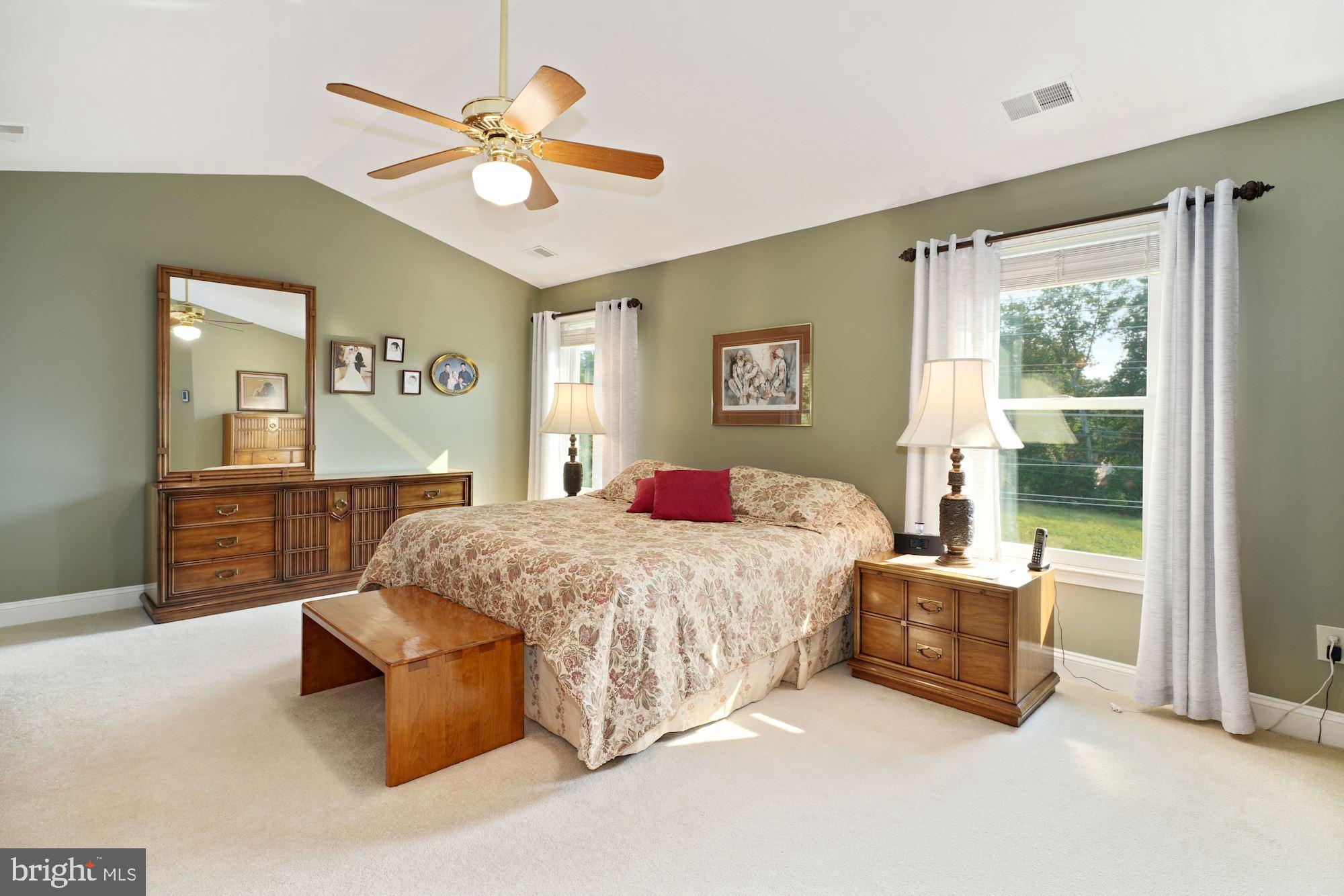 7912 Turncrest Drive Potomac, MD 20854 - Photo 14 of 35