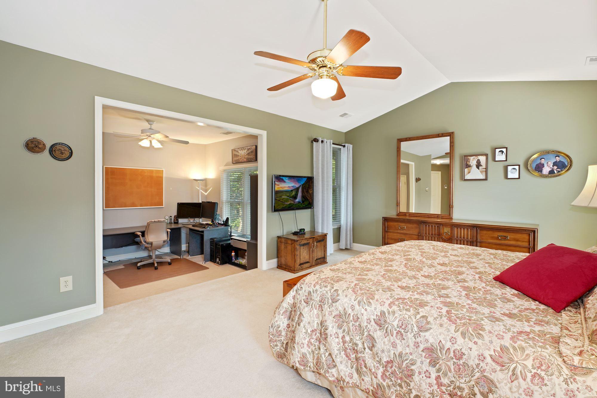 7912 Turncrest Drive Potomac, MD 20854 - Photo 16 of 35