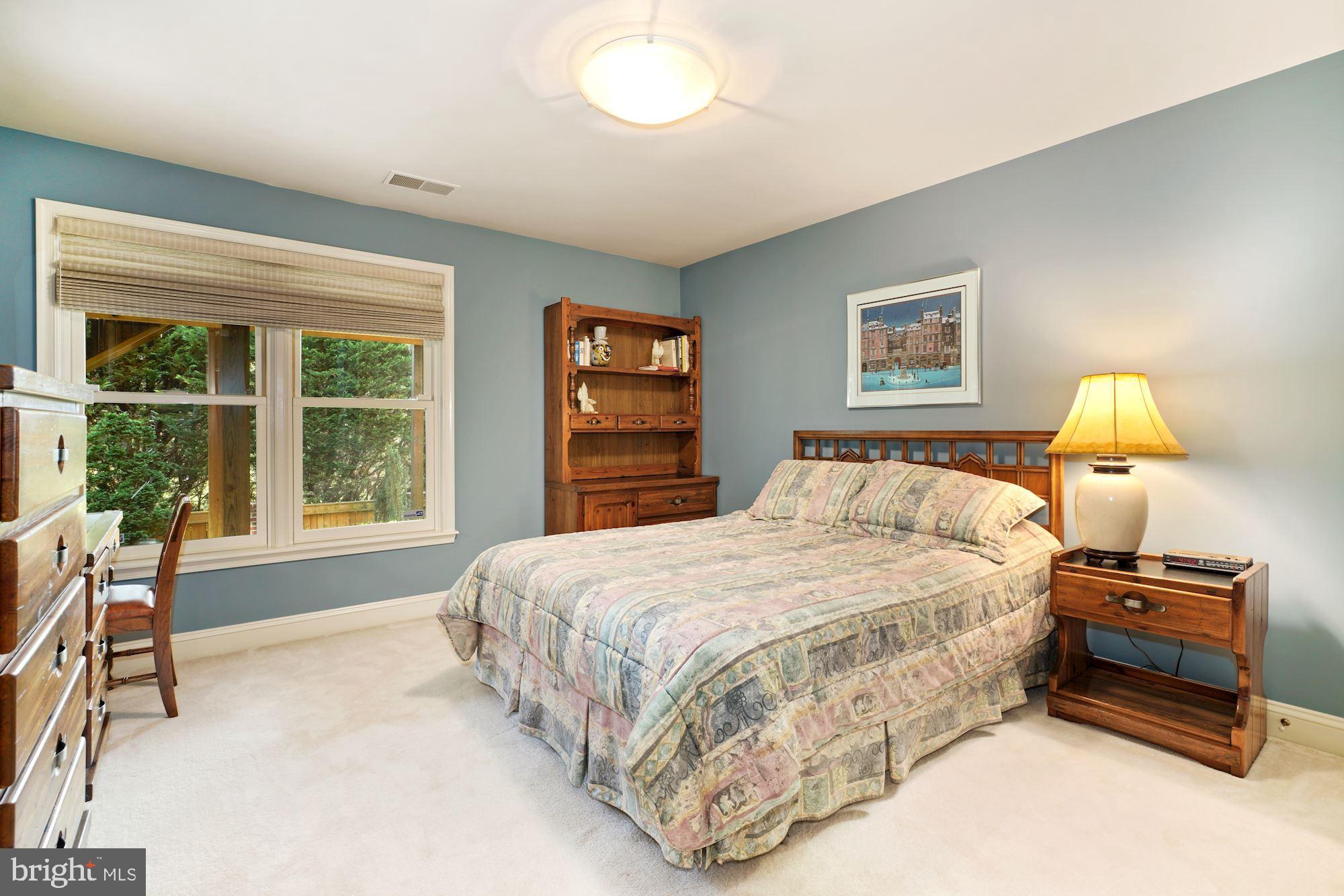 7912 Turncrest Drive Potomac, MD 20854 - Photo 25 of 35