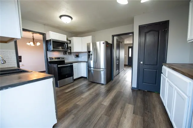 $336,000 | 1818 Lauren Lane, Kearney, MO 64060