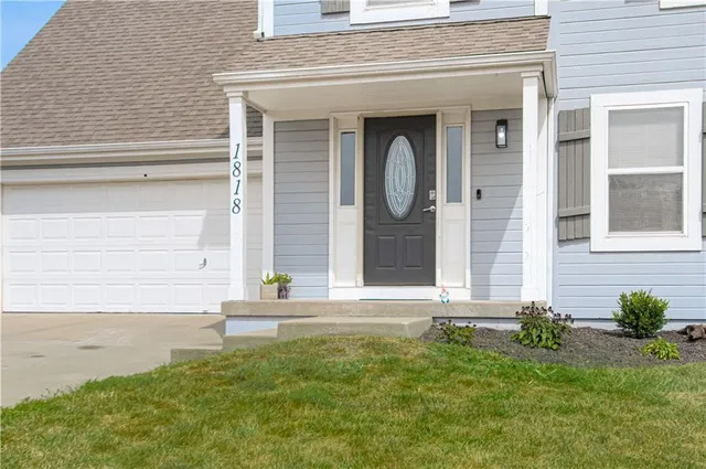 $340,000 | 1818 Lauren Lane, Kearney, MO 64060