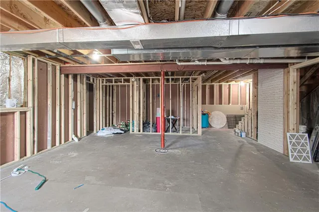 $340,000 | 1818 Lauren Lane, Kearney, MO 64060