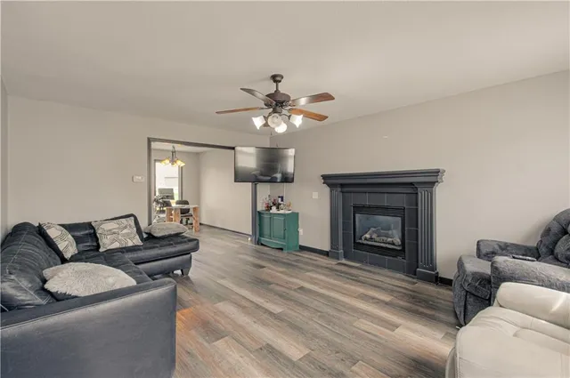 $340,000 | 1818 Lauren Lane, Kearney, MO 64060