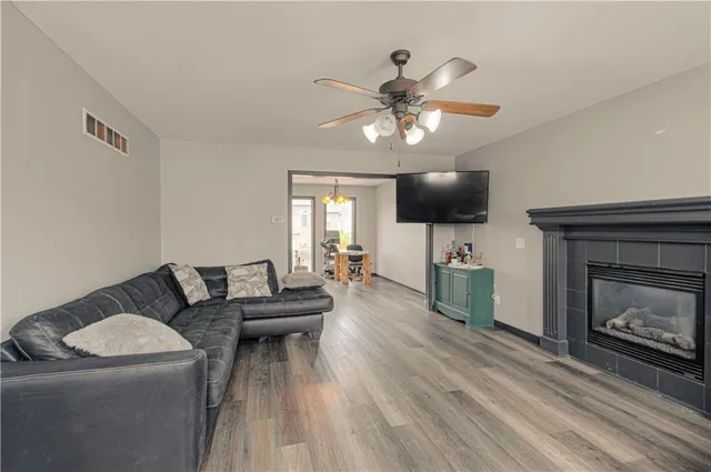 $340,000 | 1818 Lauren Lane, Kearney, MO 64060