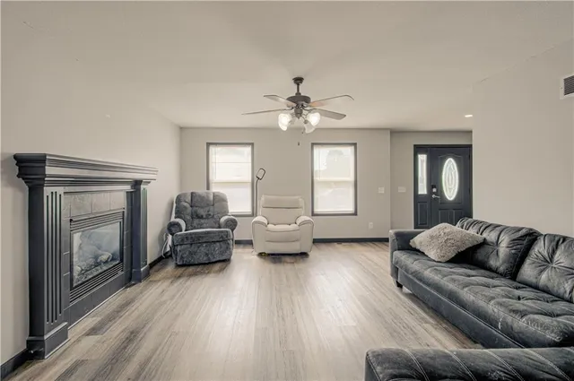 $336,000 | 1818 Lauren Lane, Kearney, MO 64060