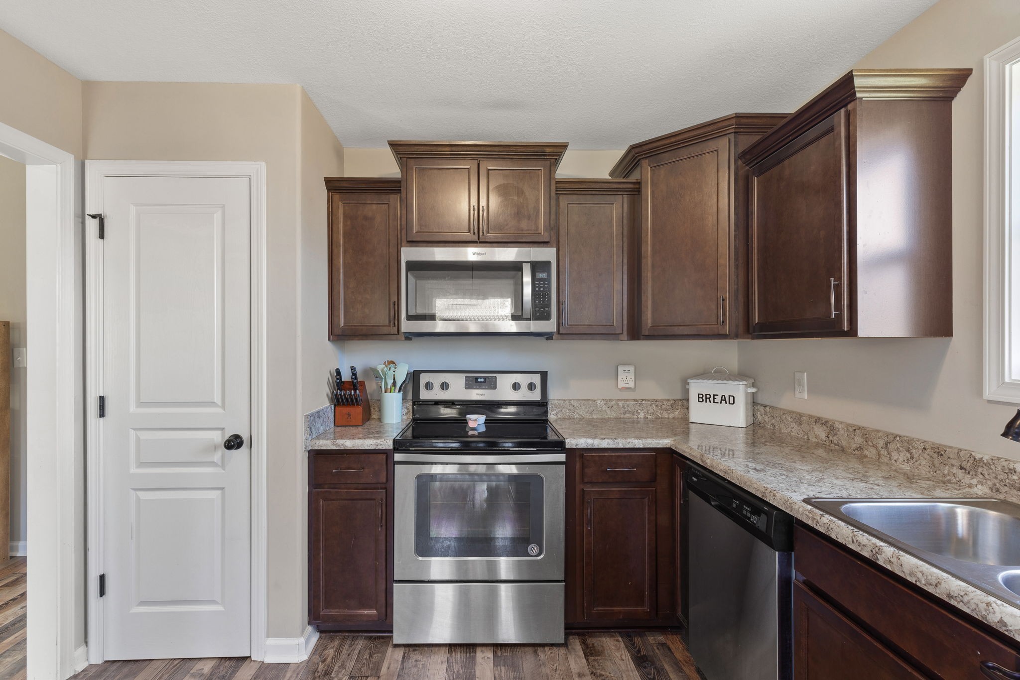 242 Hillview Way Springfield, TN 37172 - Photo 12 of 31 Gallery Image 12