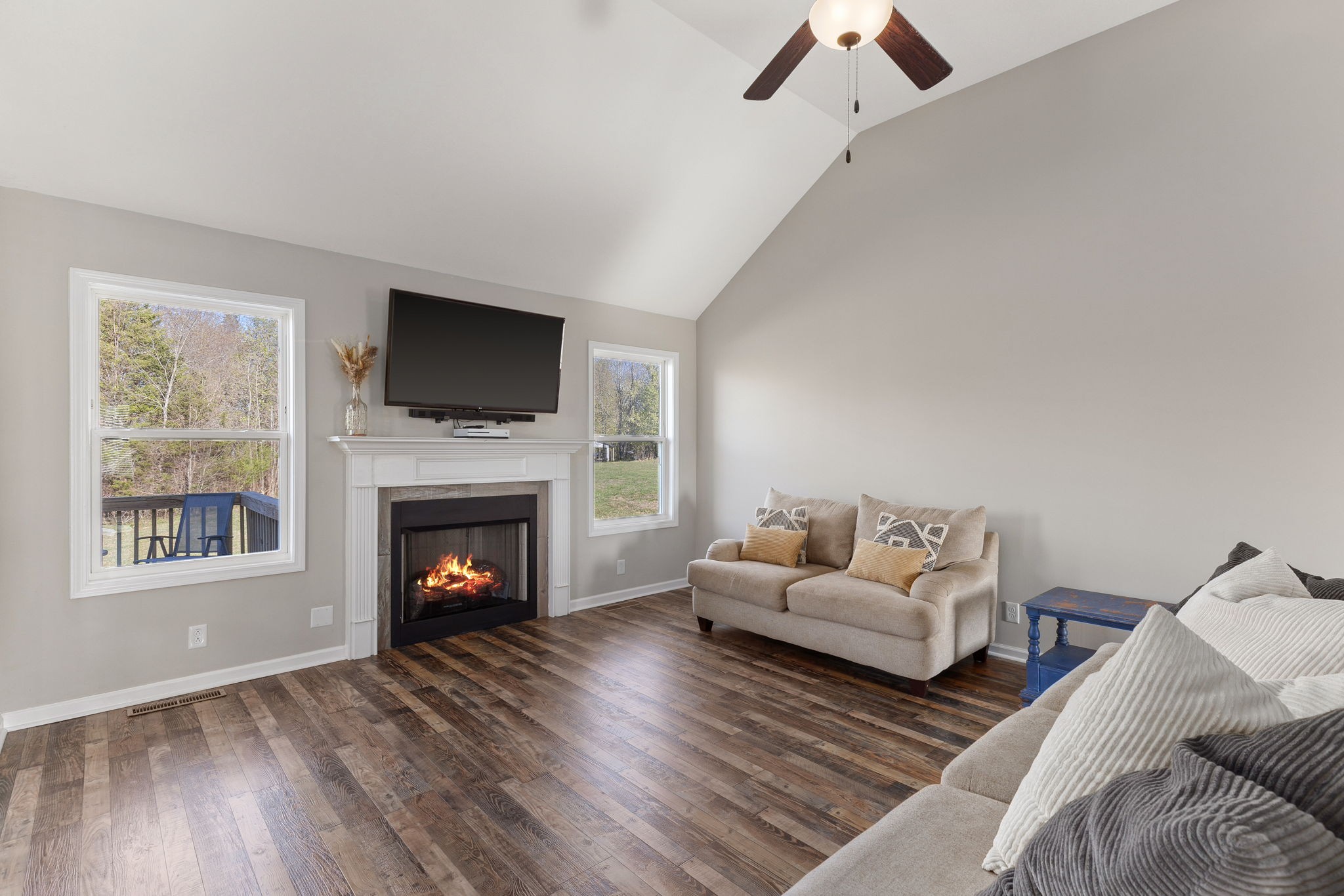 242 Hillview Way Springfield, TN 37172 - Photo 4 of 31 Gallery Image 4