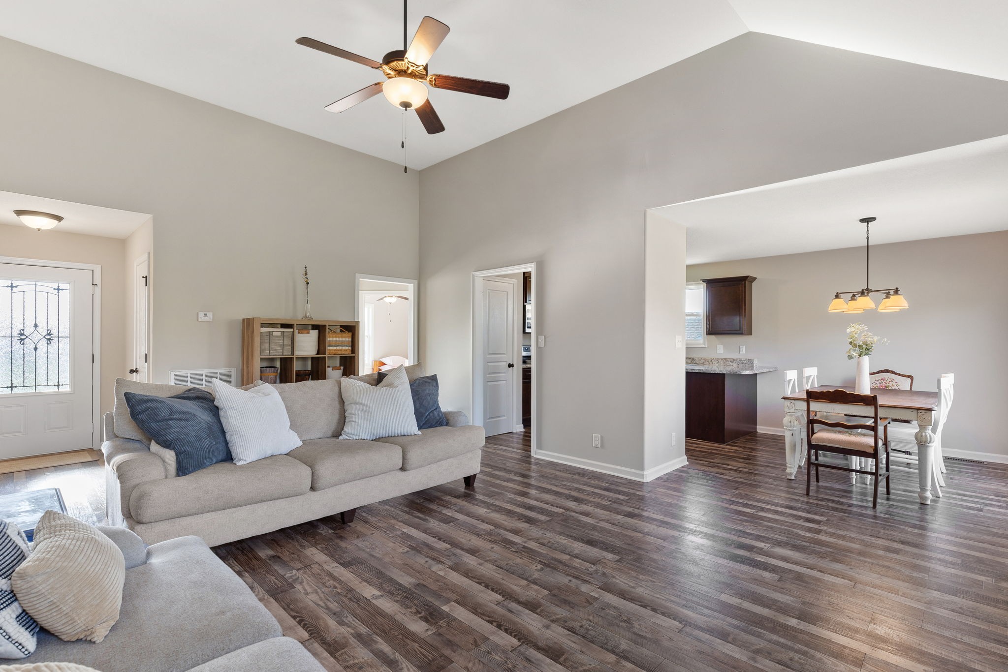242 Hillview Way Springfield, TN 37172 - Photo 8 of 31 Gallery Image 8