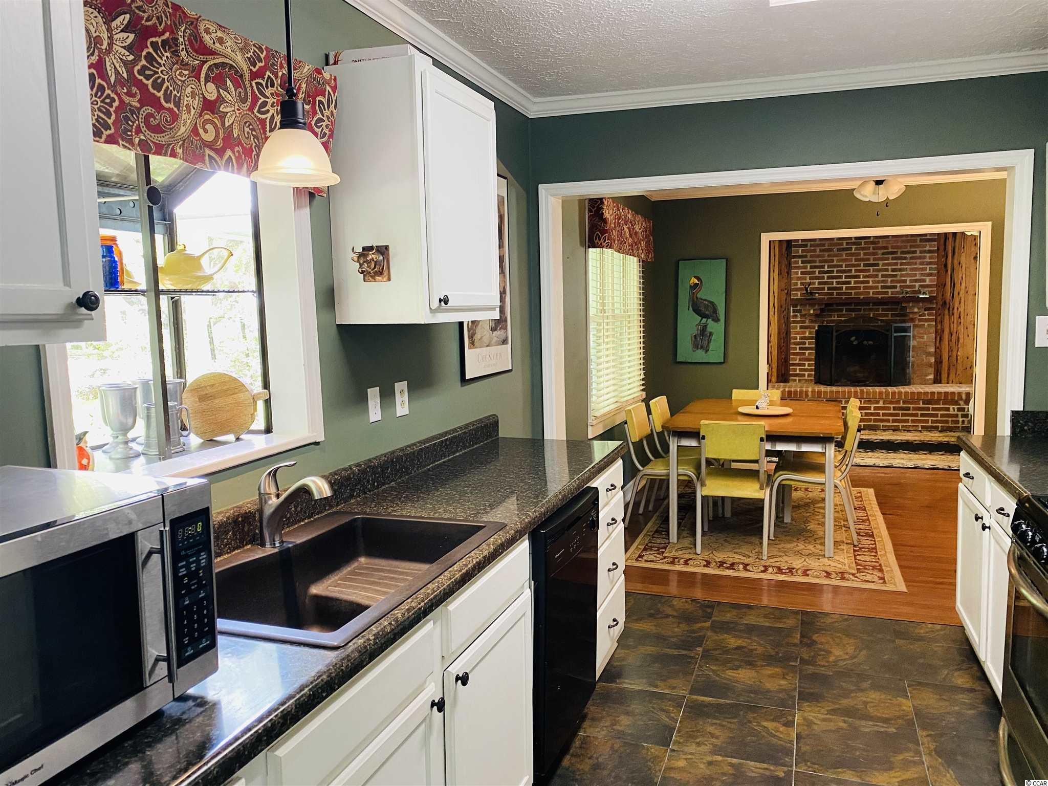 2004 Oak Street Georgetown, SC 29440 - Photo 7 of 34