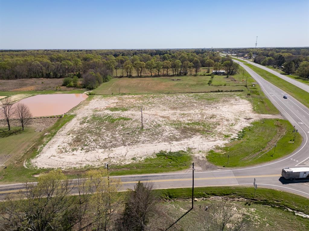 10670 Highway 271 Powderly, TX 75473 - Photo 4 of 11