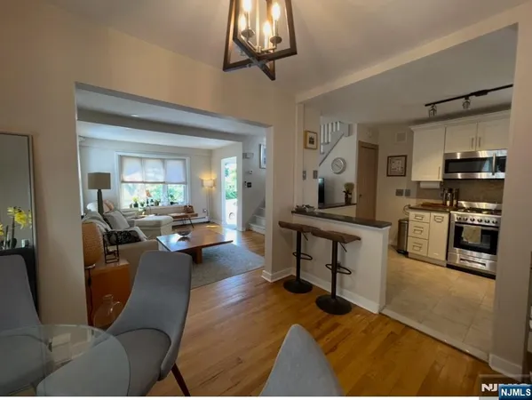 $4,000 | 440 Tenafly Road, Tenafly, NJ 07670