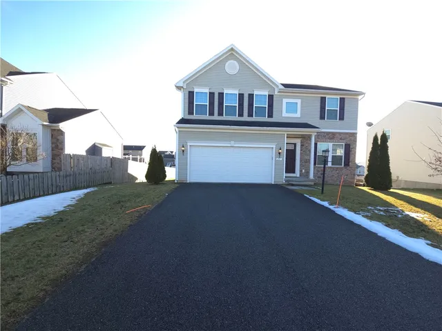 $2,850 | 251 Elmcrest Rise, Henrietta, NY 14586