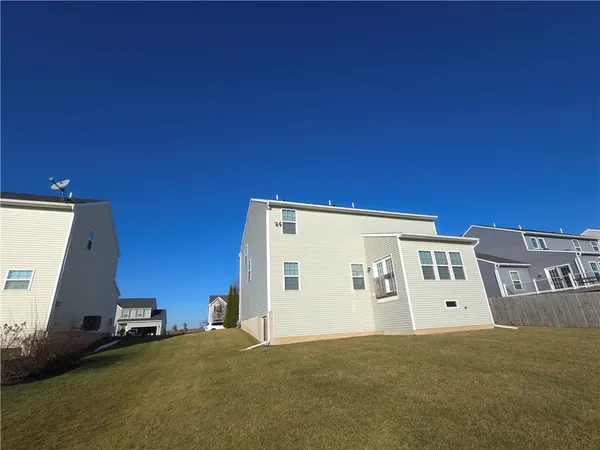 $2,650 | 251 Elmcrest Rise, Henrietta, NY 14586