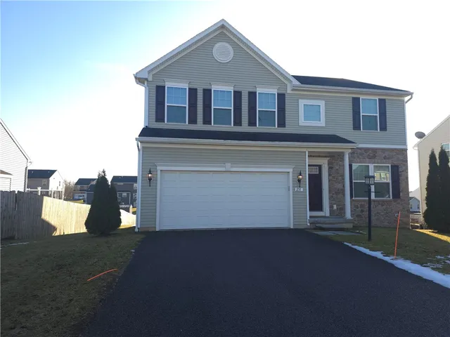 $2,850 | 251 Elmcrest Rise, Henrietta, NY 14586