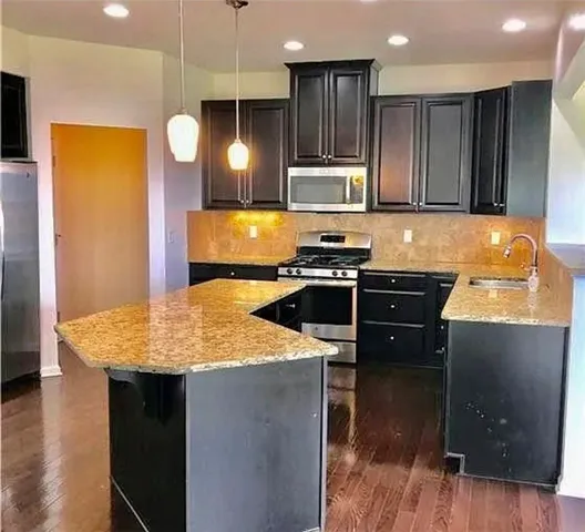 $2,650 | 251 Elmcrest Rise, Henrietta, NY 14586