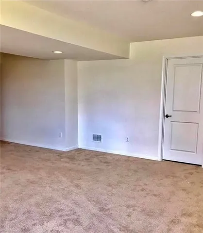 $2,850 | 251 Elmcrest Rise, Henrietta, NY 14586