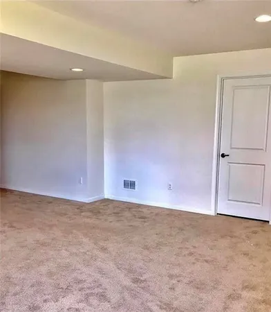 $2,650 | 251 Elmcrest Rise, Henrietta, NY 14586