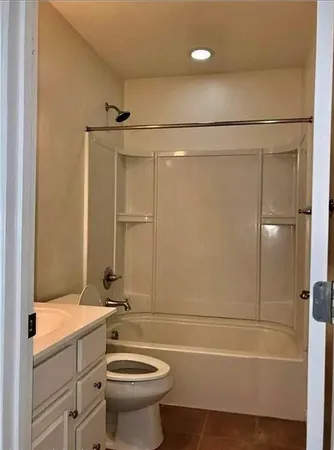 $2,650 | 251 Elmcrest Rise, Henrietta, NY 14586