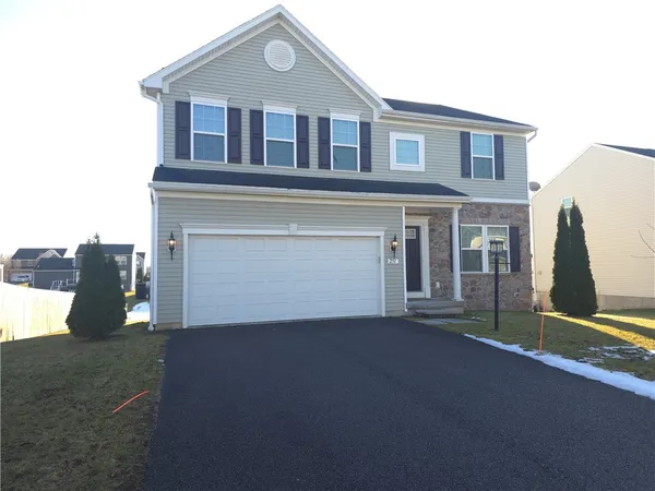 $2,650 | 251 Elmcrest Rise, Henrietta, NY 14586