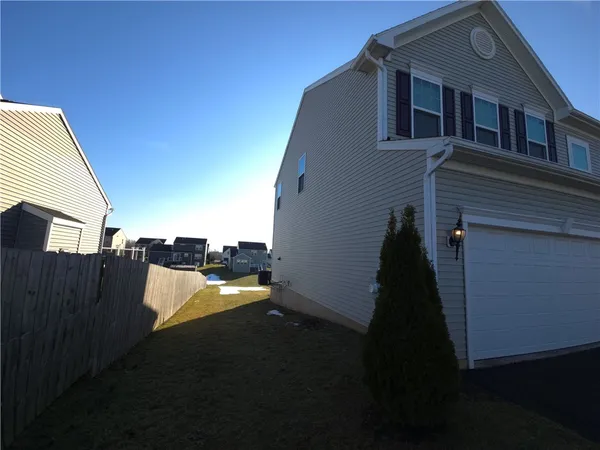 $2,650 | 251 Elmcrest Rise, Henrietta, NY 14586